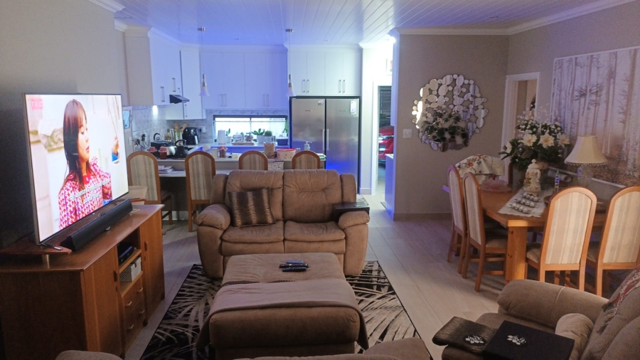 2 Bedroom Property for Sale in Paradise Coast Western Cape